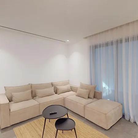 Βίλα Periyiali Konnos